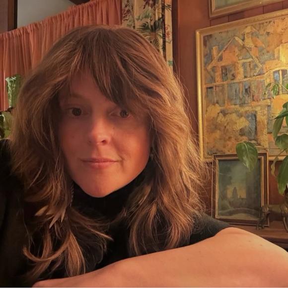 Meet your Posher, Robyn - Picture 3 of 7